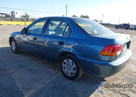 1997 Honda Civic Lx z USA, uszkodzony, nr VIN 2HGEJ667XVH540308